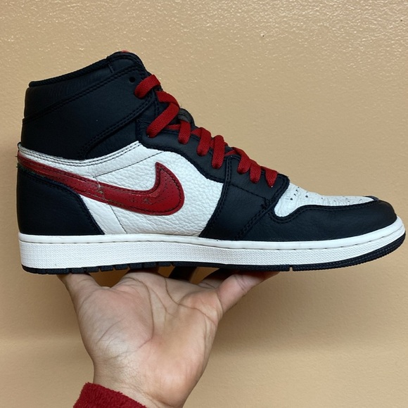 Air Jordan 1 Retro OG High Sports Illustrated “A Star Is Born” - Picture 13 of 17